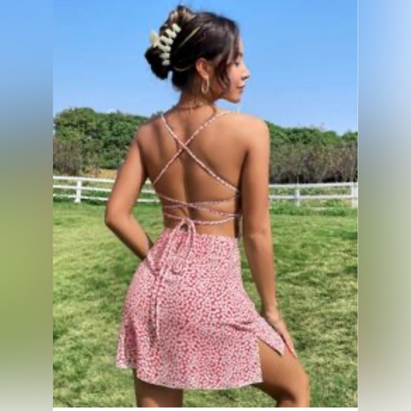 SHEIN Dresses & Skirts - Floral Dress Open Back XS